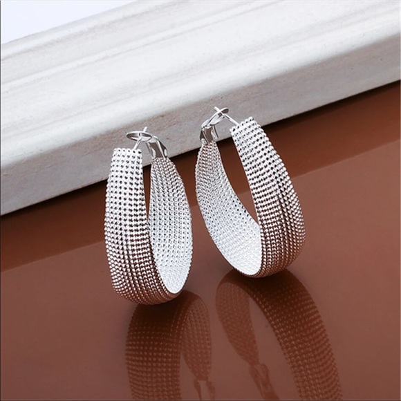 Jewelry - New 925 Sterling Silver Beautiful Women Earrings